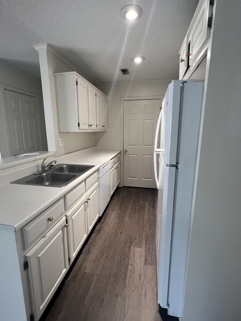 lg-kitchen.jpeg